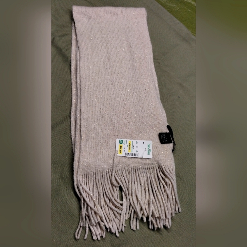 Elegant Beige/Ivory Scarf